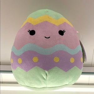 Edie the Easter egg Squishmallow!
